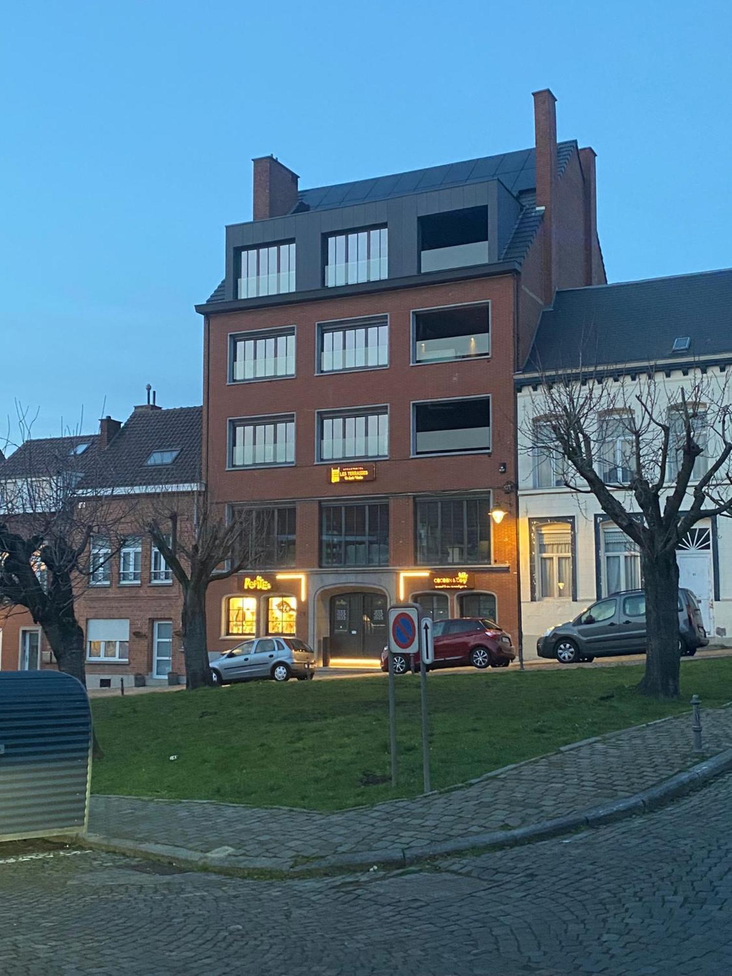 Les Terrasses De Sainte Waudru Aparthotel Mons Esterno foto